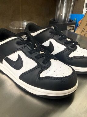 10C Nike Kids Panda Dunks